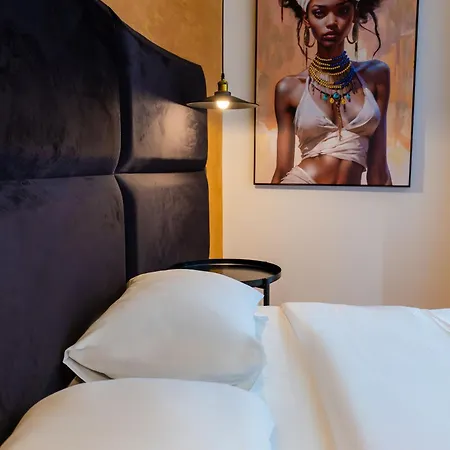 Hotel Diamond Boutique - Centre 3*