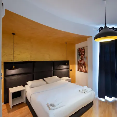 Diamond Boutique Hotel - City Centre 3*