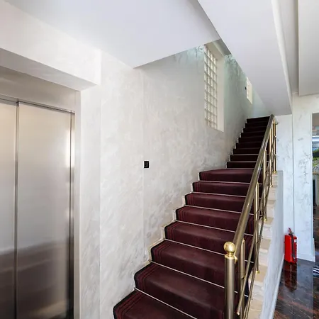 Diamond Boutique Hotel - City Centre 3*