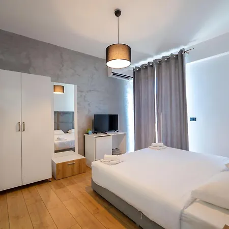Diamond Boutique Hotel - City Centre 3* Саранда