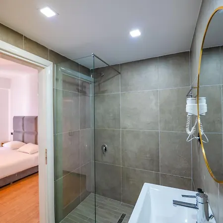 Diamond Boutique Hotel - City Centre 3*